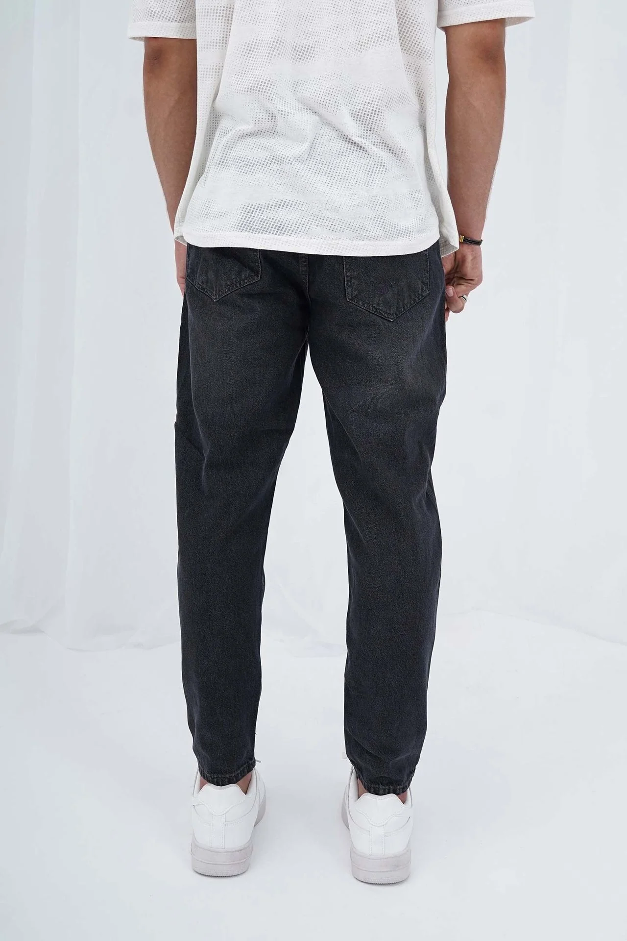 Black Denim Jeans - Straight Fit - Image 4